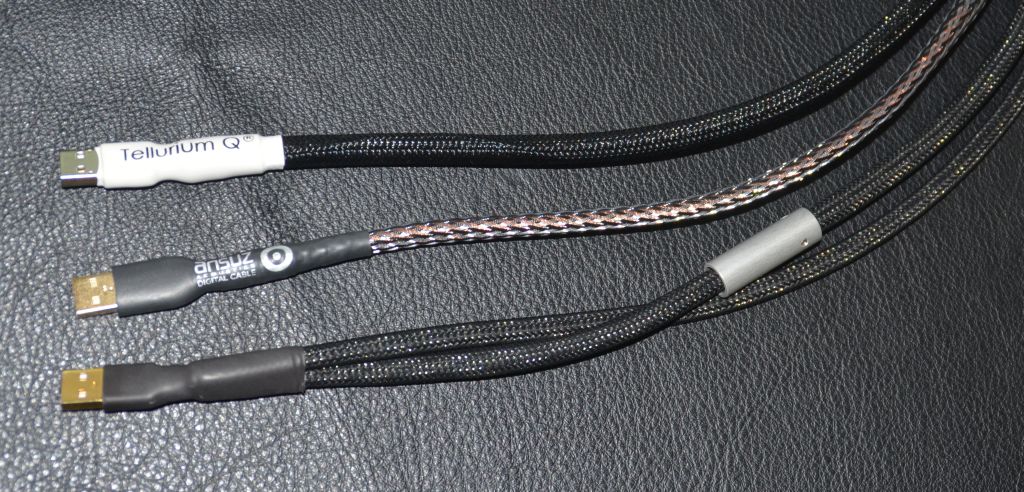 tre USB kabler